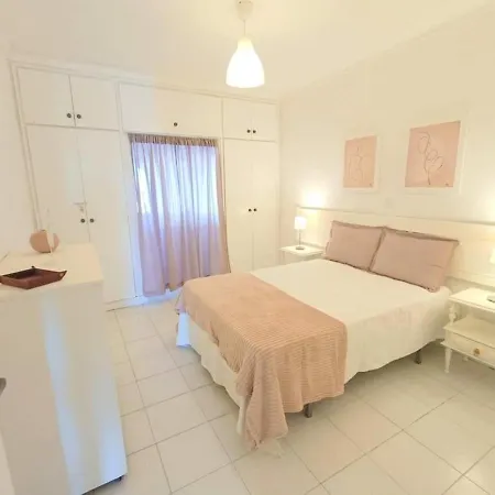 Beautiful In Vila Rosa Апартаменти